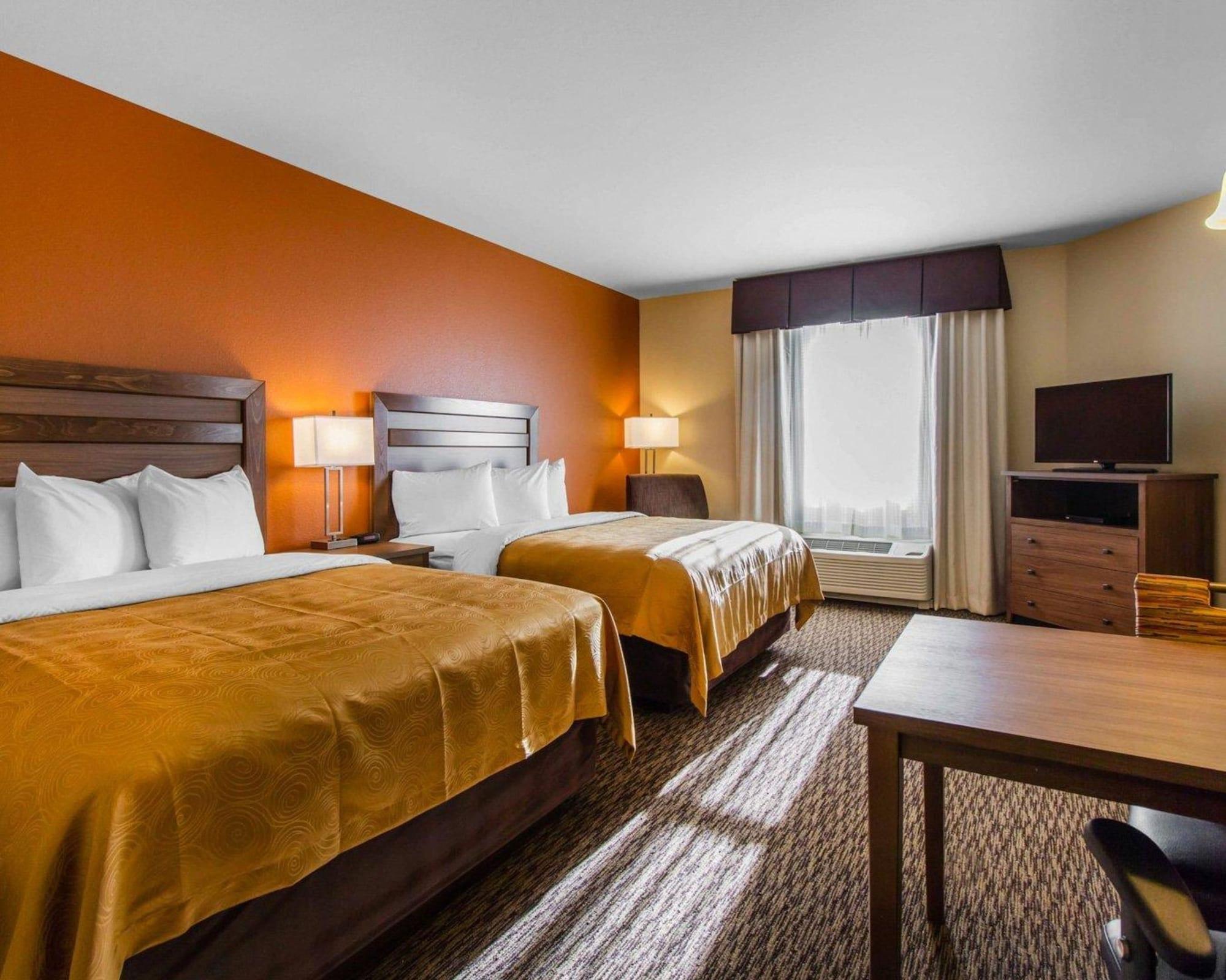 Mainstay Suites Watford City - Event Center Kültér fotó