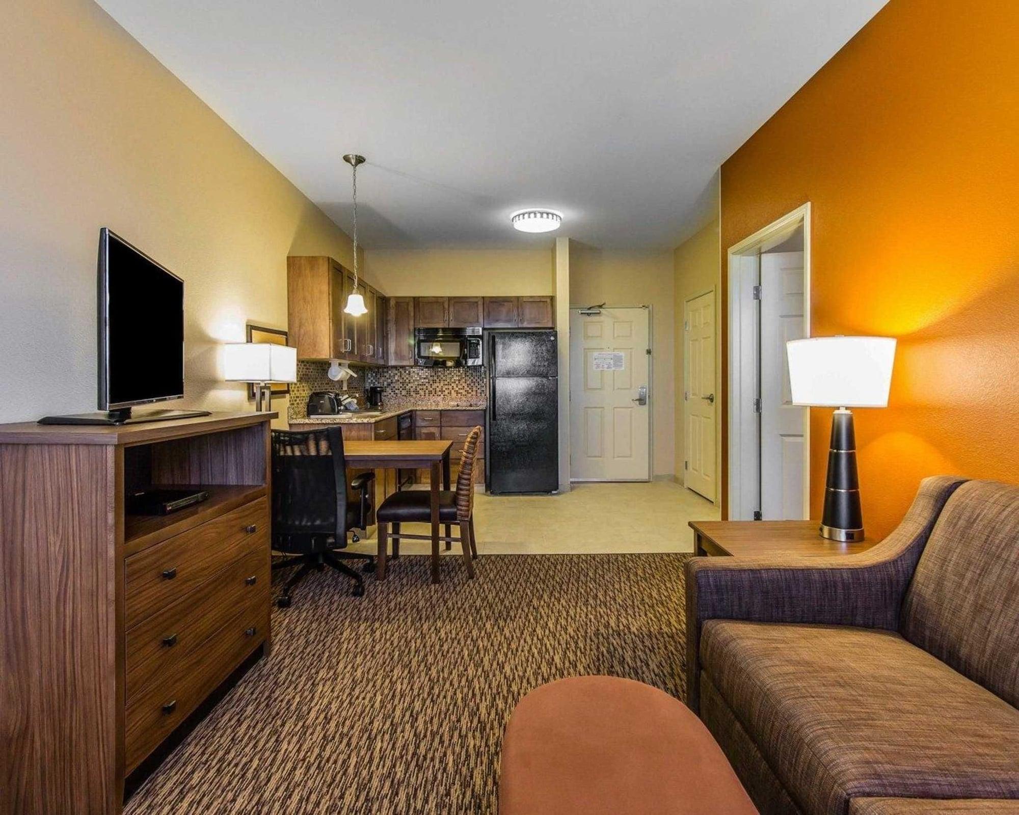 Mainstay Suites Watford City - Event Center Kültér fotó