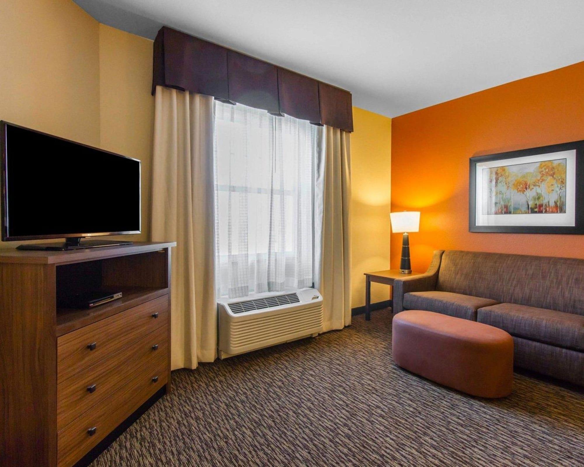 Mainstay Suites Watford City - Event Center Kültér fotó
