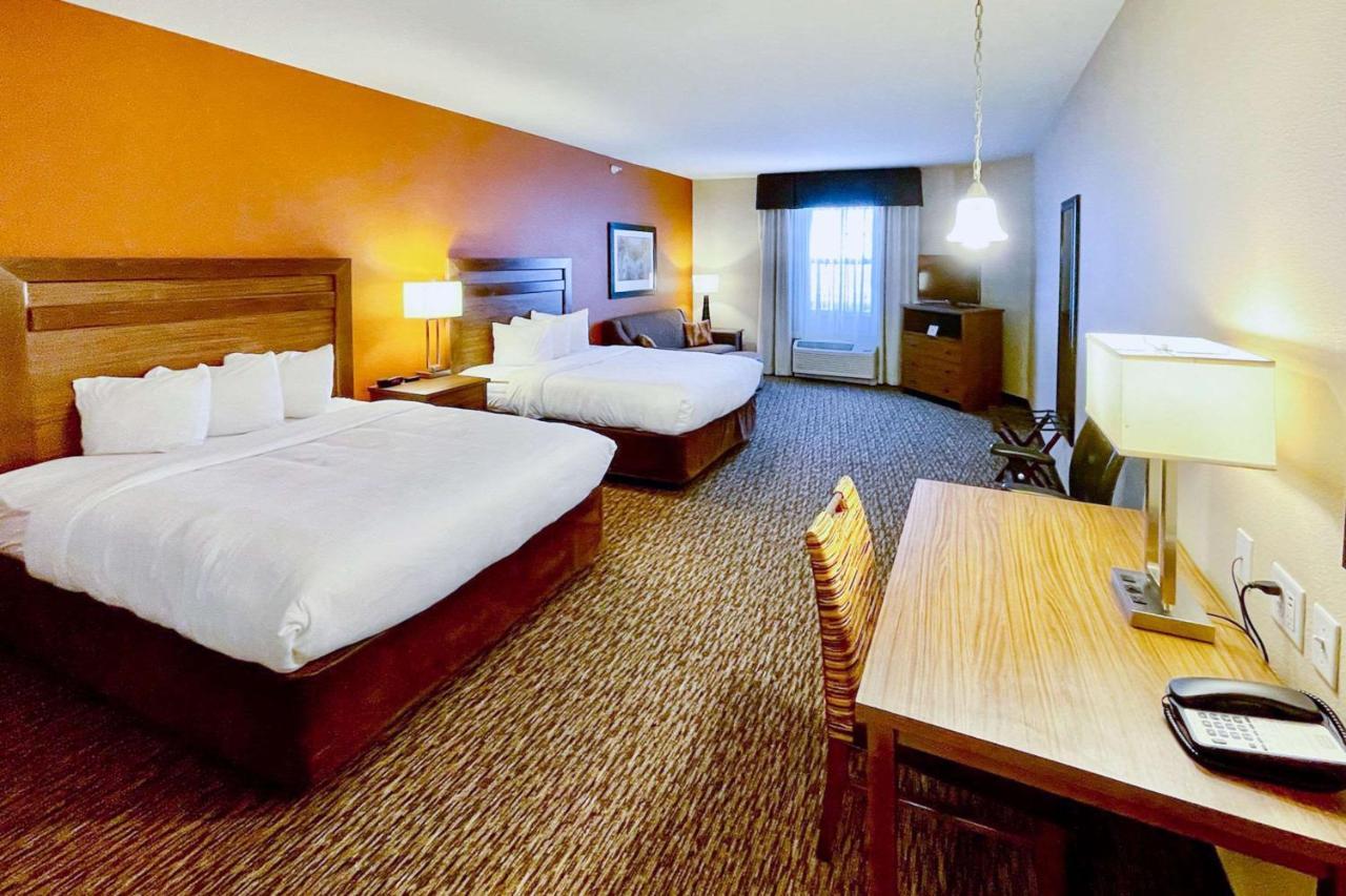 Mainstay Suites Watford City - Event Center Kültér fotó