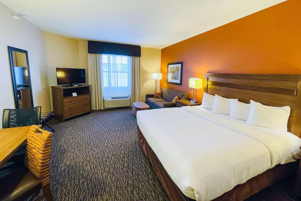 Mainstay Suites Watford City - Event Center Kültér fotó
