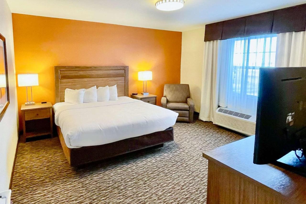 Mainstay Suites Watford City - Event Center Kültér fotó