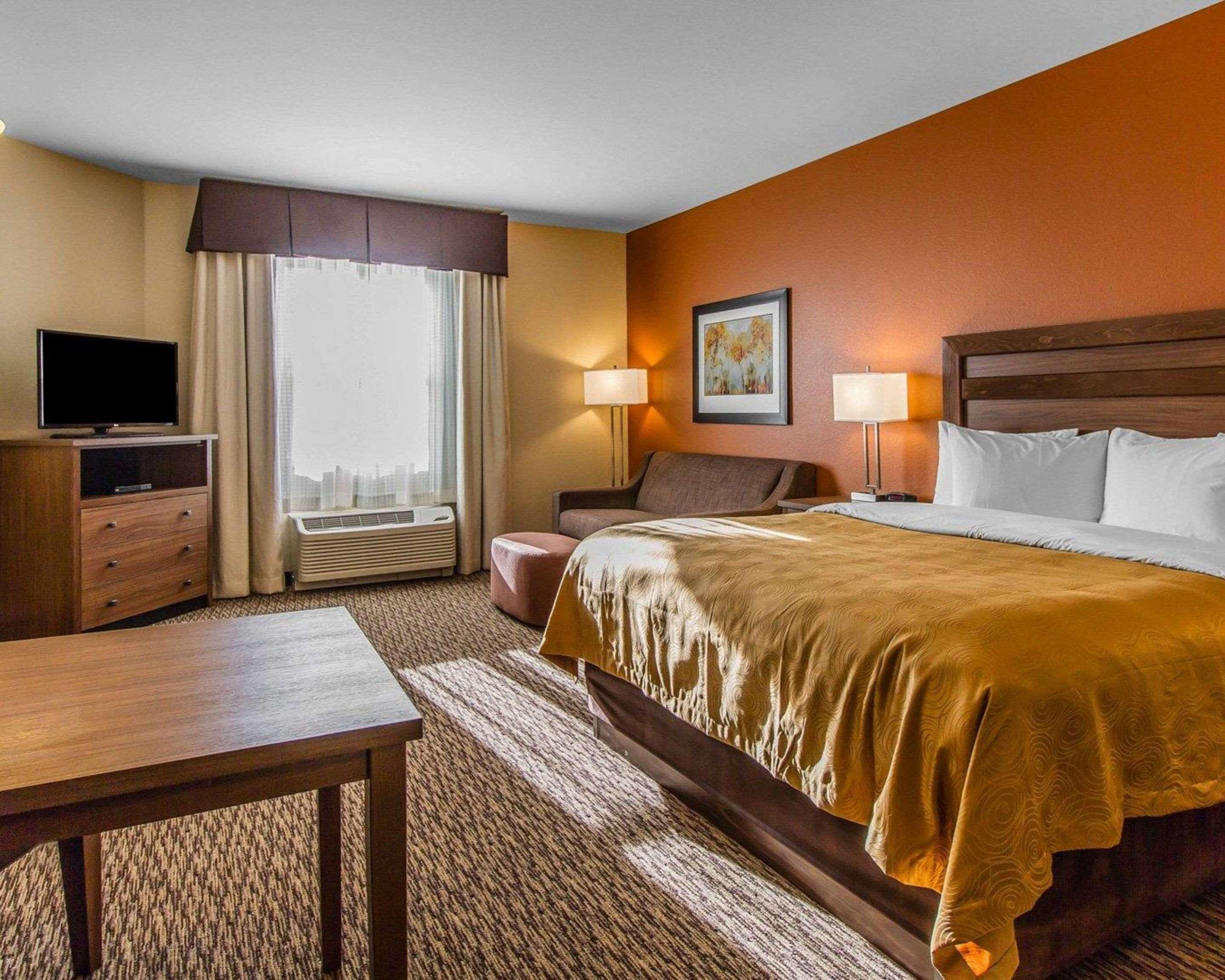 Mainstay Suites Watford City - Event Center Kültér fotó
