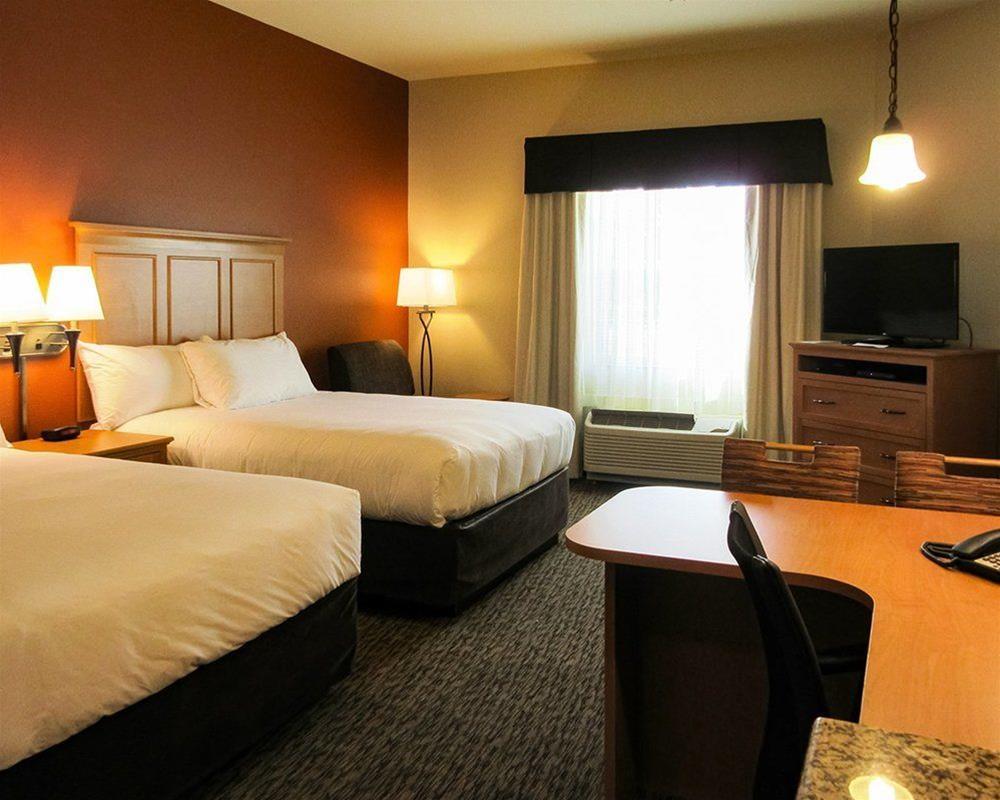 Mainstay Suites Watford City - Event Center Kültér fotó