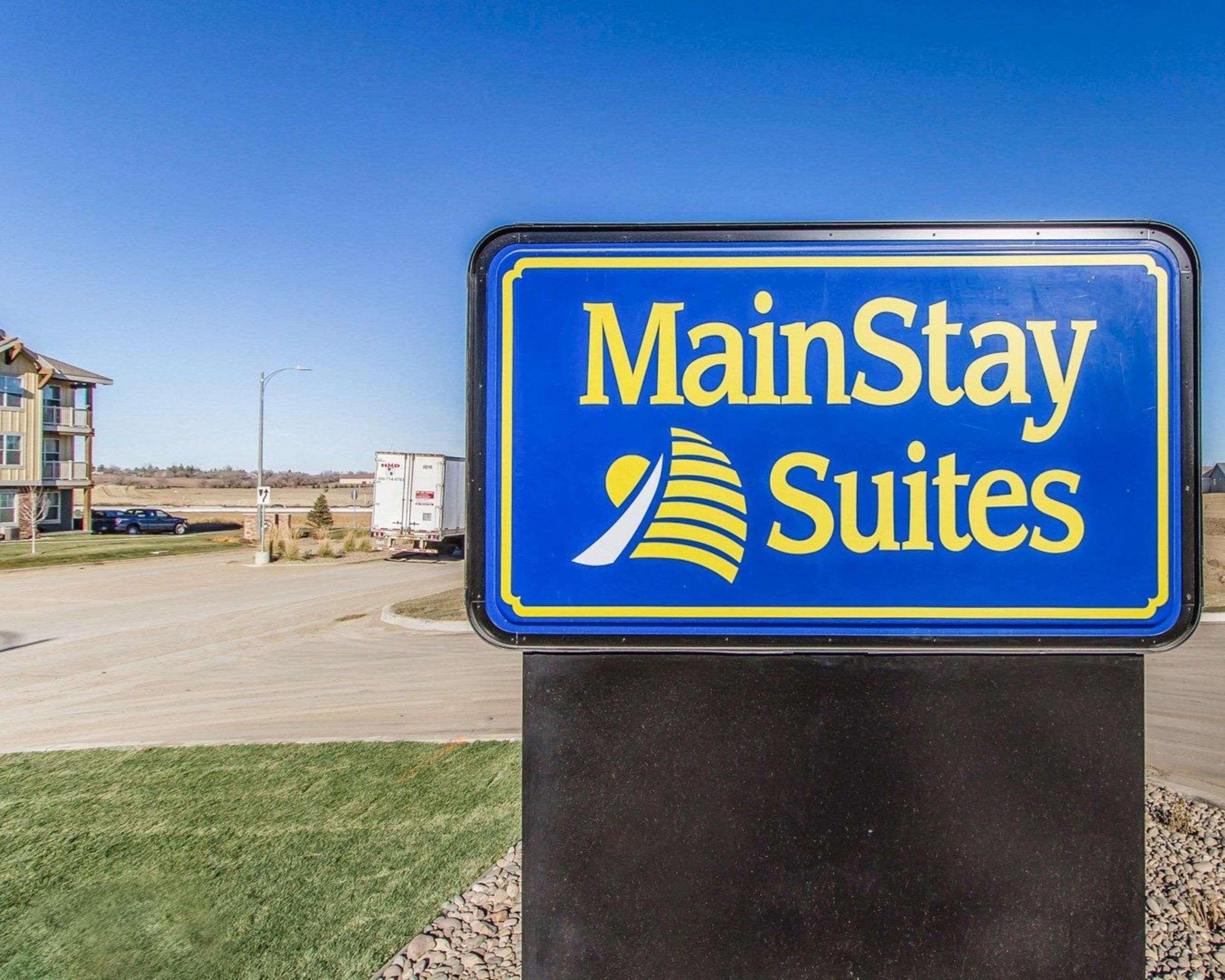 Mainstay Suites Watford City - Event Center Kültér fotó