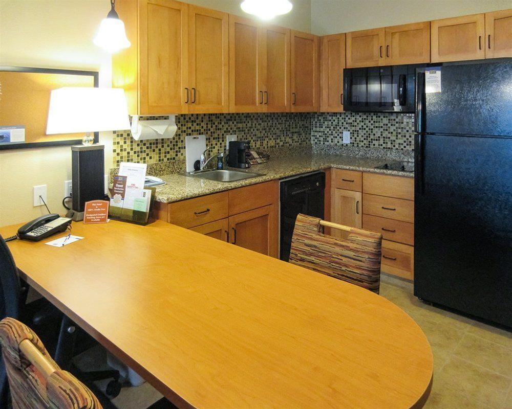 Mainstay Suites Watford City - Event Center Kültér fotó