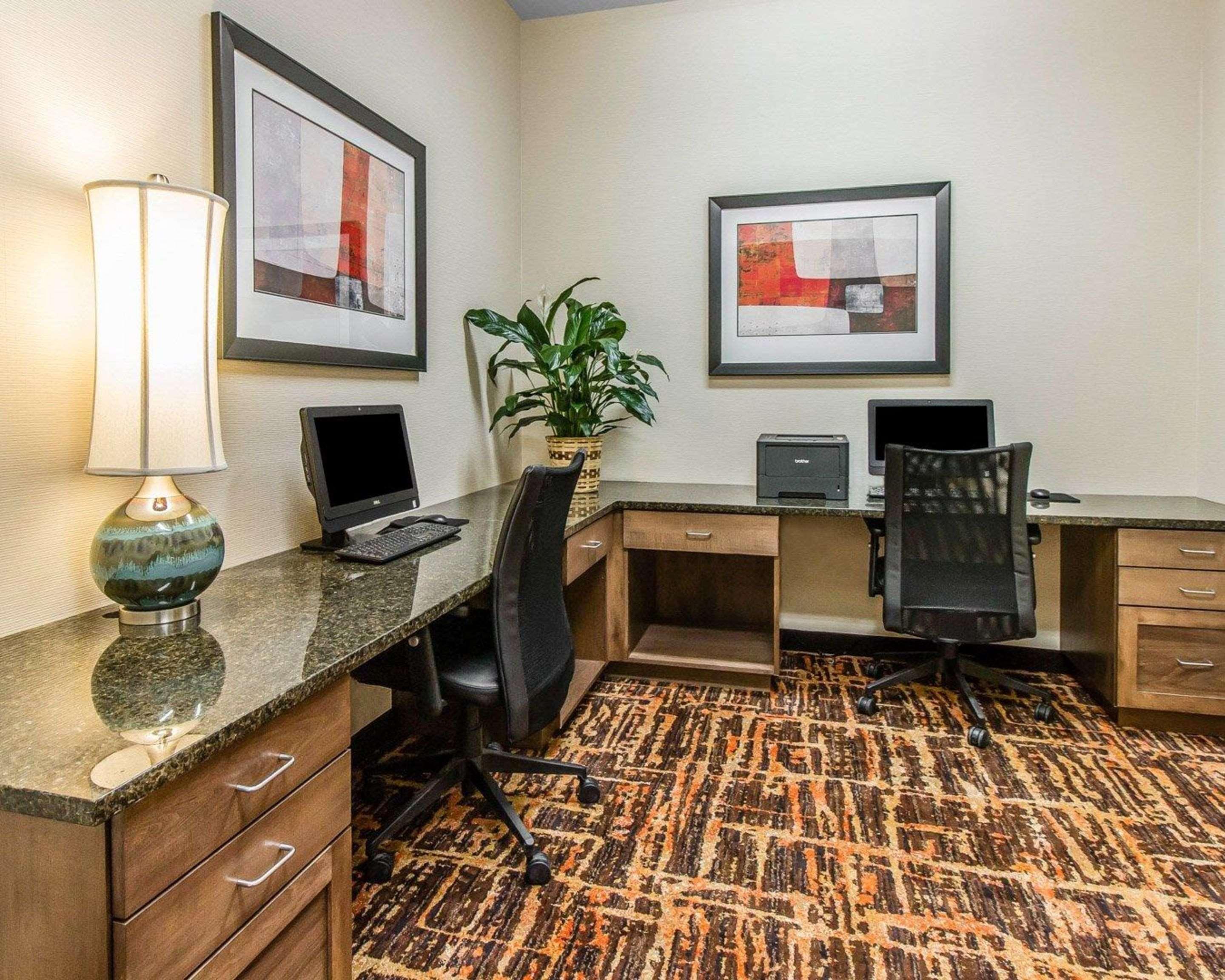 Mainstay Suites Watford City - Event Center Kültér fotó