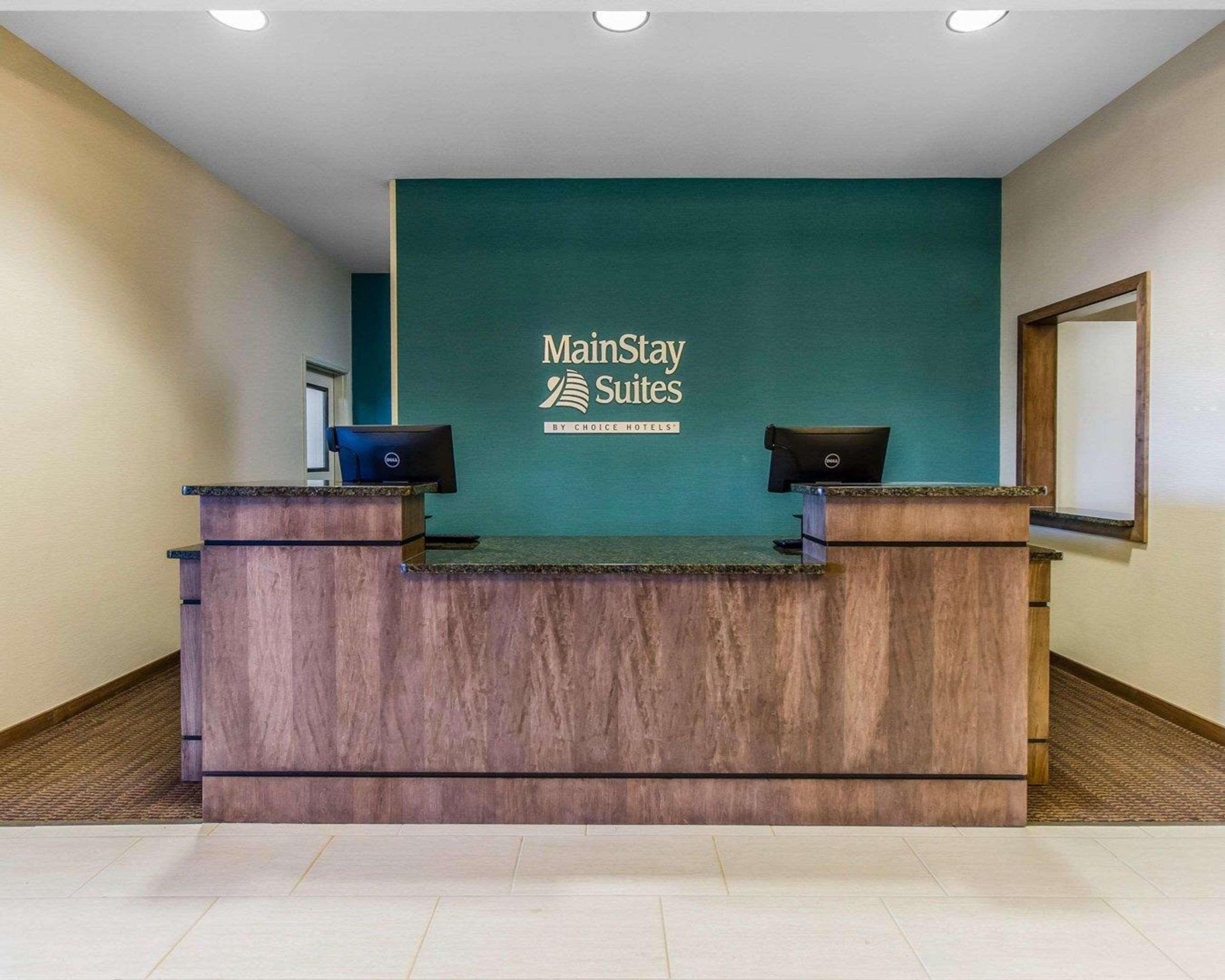 Mainstay Suites Watford City - Event Center Kültér fotó