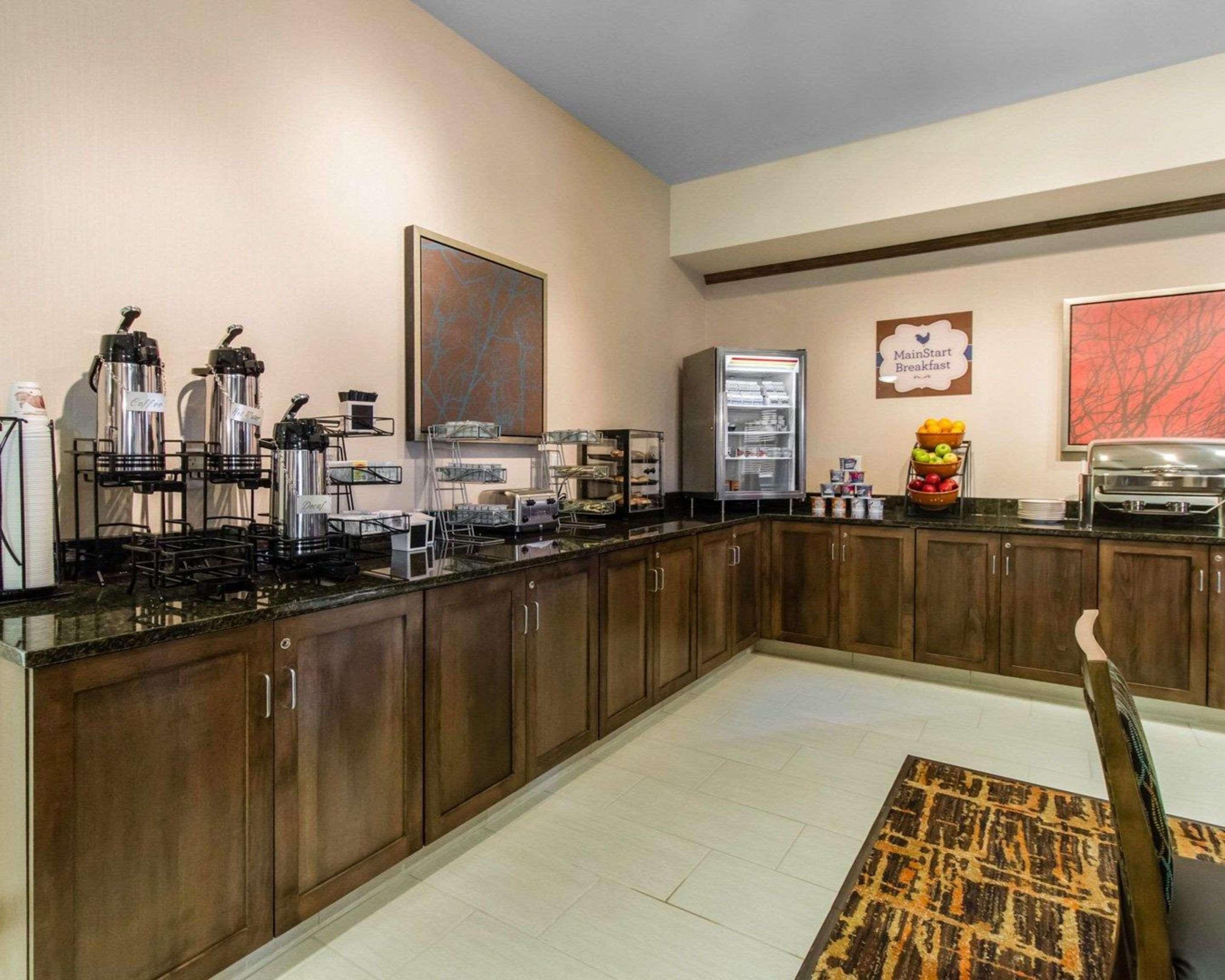 Mainstay Suites Watford City - Event Center Kültér fotó