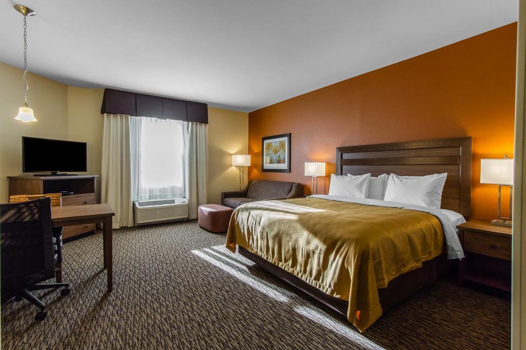 Mainstay Suites Watford City - Event Center Kültér fotó