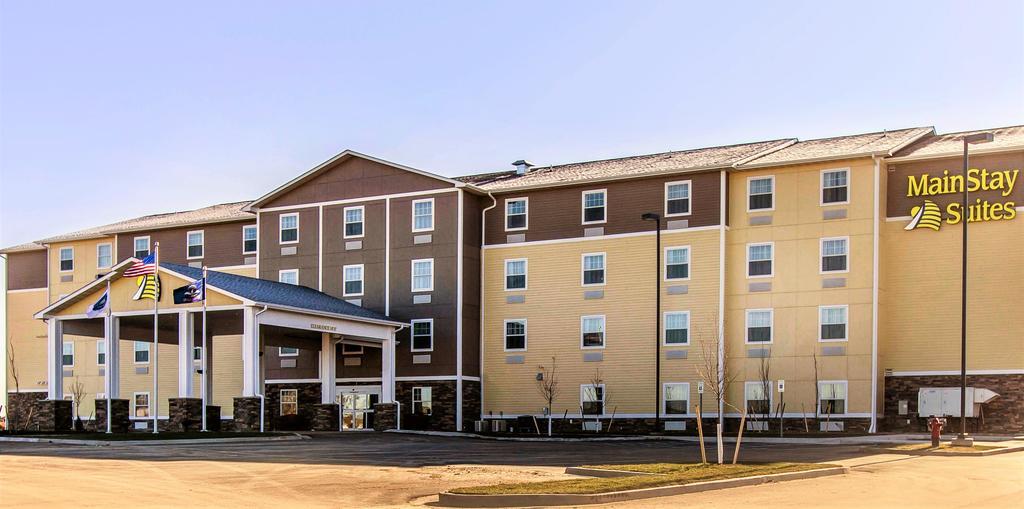 Mainstay Suites Watford City - Event Center Kültér fotó